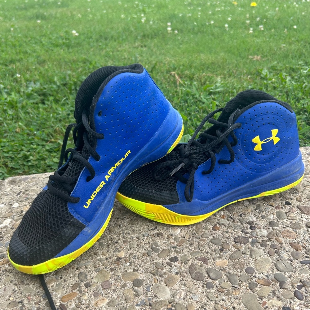 Under Armour Basketball Shoes